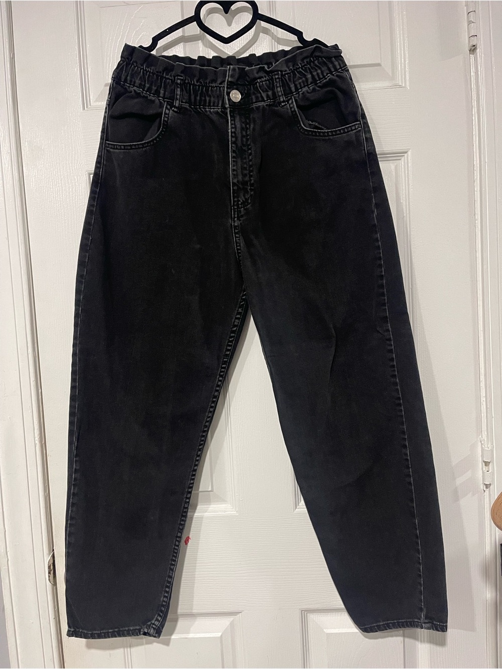 Zara women’s  Black Relaxed Elastic-Waist Jeans